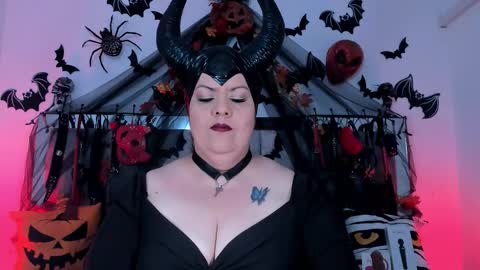 Vanessa online show from 10-30-25, 12:17