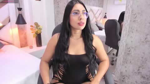 Vanessa  online show from 12-20-25, 07:32