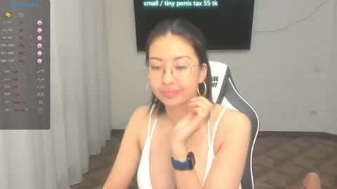 Snapshot of vanessa_sxy chatting on 10-22-25, 05:24 Vanessa online show from 10-22-25, 05:24