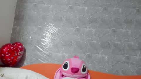 vanessaadol online show from 02-28-25, 08:20