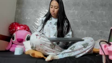 vanessaadol online show from 03-09-25, 11:03