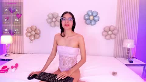 Snapshot of vanessaboch chatting on 05-09-26, 07:41 Vanessa online show from 05-09-26, 07:41