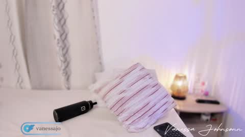 vanessajohnsonn online show from 01-23-25, 12:35