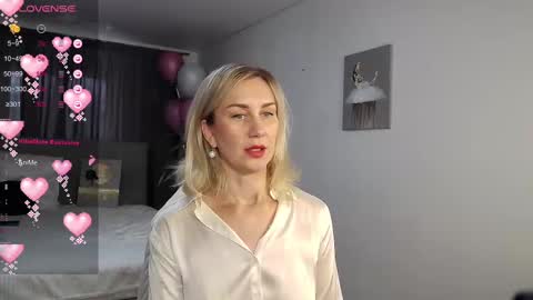 Vanessa  online show from 03-05-25, 06:23