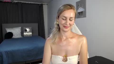 Snapshot of vanessakleiner chatting on 06-18-26, 06:23 Vanessa online show from 06-18-26, 06:23