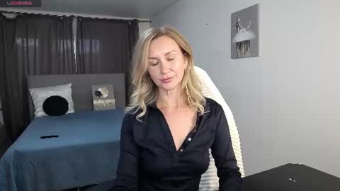 Snapshot of vanessakleiner chatting on 07-16-26, 03:51 Vanessa online show from 07-16-26, 03:51