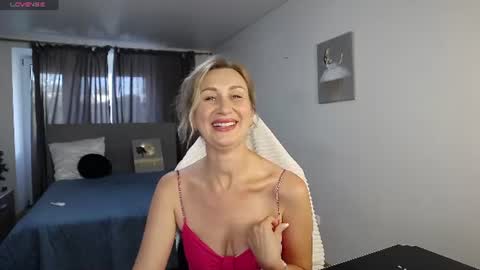 Snapshot of vanessakleiner chatting on 07-19-26, 05:44 Vanessa online show from 07-19-26, 05:44