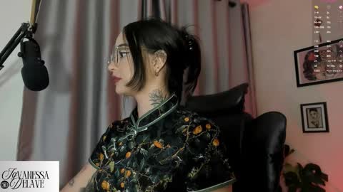 Snapshot of vanessart_ chatting on 09-09-25, 12:21 Vanessa online show from 09-09-25, 12:21