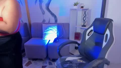 vanessascott_ online show from 02-15-26, 05:59