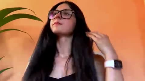 Snapshot of vanessashinex chatting on 07-01-26, 02:18 VanessaShineX online show from 07-01-26, 02:18