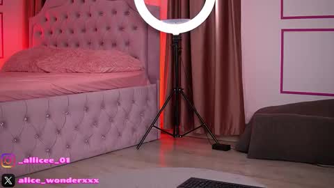 Vanessa Simon online show from 11-13-25, 06:34