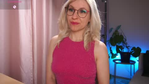 Vanessa online show from 04-05-26, 05:54