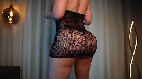 Vania  online show from 12-27-24, 05:31