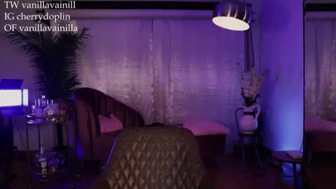 Snapshot of vanilla_velvet chatting on 12-05-25, 07:10 Annabet online show from 12-05-25, 07:10