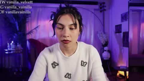Snapshot of vanilla_velvet chatting on 03-25-26, 02:28 Annabet online show from 03-25-26, 02:28