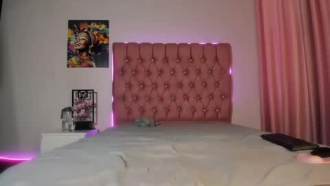 Snapshot of vanillaflo chatting on 05-05-26, 05:04 VanillaFlo online show from 05-05-26, 05:04