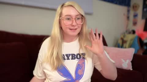 Snapshot of vanillapuddingpie chatting on 02-03-25, 01:09 vanillapuddingpie online show from 02-03-25, 01:09