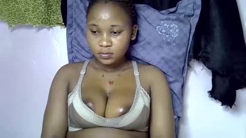 vanillavenus online show from 11-17-25, 01:50