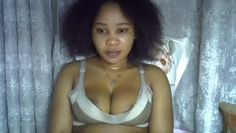 Snapshot of vanillavenus chatting on 06-17-26, 07:48 vanillavenus online show from 06-17-26, 07:48