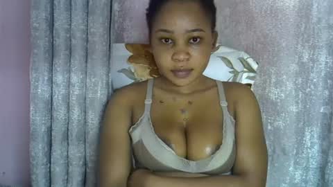 Snapshot of vanillavenus chatting on 07-02-26, 12:00 vanillavenus online show from 07-02-26, 12:00