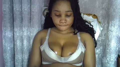 Snapshot of vanillavenus chatting on 07-27-26, 12:56 vanillavenus online show from 07-27-26, 12:56