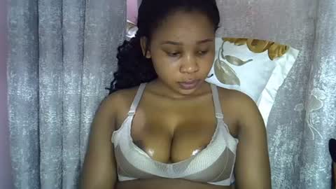Snapshot of vanillavenus chatting on 07-28-26, 11:17 vanillavenus online show from 07-28-26, 11:17