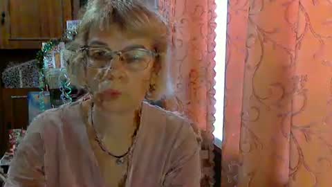 Vanillaxcreamy online show from 12-15-24, 09:35