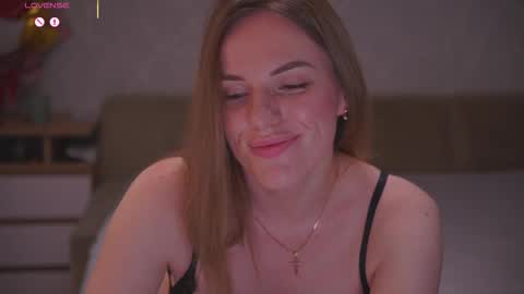 Sophie online show from 12-19-25, 03:19