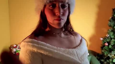 Elizabeth online show from 12-22-25, 03:47