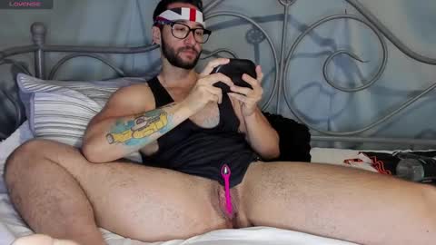 Van online show from 10-20-25, 03:23