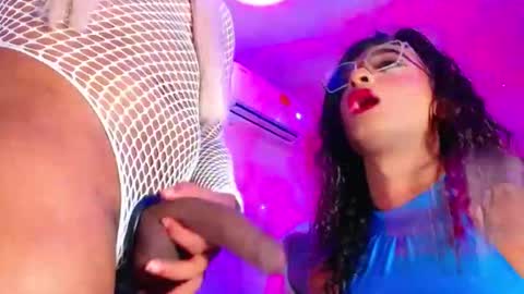 vannesa01 online show from 10-15-25, 07:47