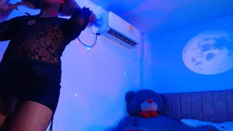 vannesa01 online show from 06-30-26, 07:37