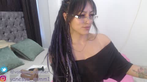 Snapshot of vannesa_summer chatting on 01-01-25, 07:21 Vannesa Summer online show from 01-01-25, 07:21