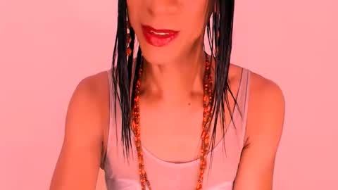 Snapshot of vannesascott chatting on 02-04-26, 01:11 VANNESA online show from 02-04-26, 01:11