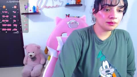 Snapshot of vannessa_shy chatting on 03-04-25, 11:22 Vanesa online show from 03-04-25, 11:22