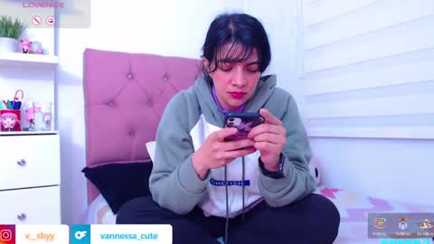 Snapshot of vannessa_shy chatting on 09-26-25, 12:47 Vanesa online show from 09-26-25, 12:47