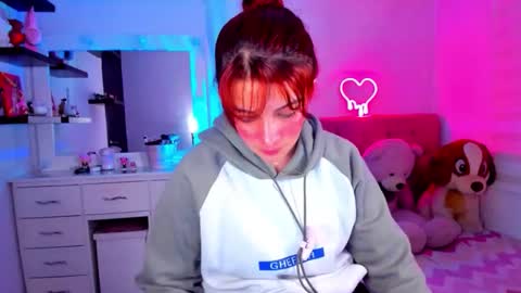 Snapshot of vannessa_shy chatting on 05-16-26, 11:46 Vanesa online show from 05-16-26, 11:46