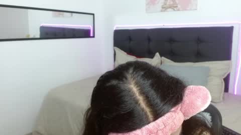 vane online show from 04-18-26, 07:58