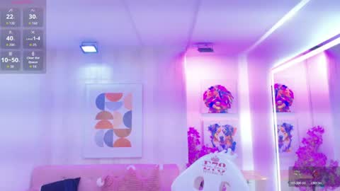 Snapshot of vannia_taylor chatting on 07-30-26, 01:10 online show from 07-30-26, 01:10