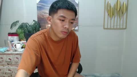 Snapshot of vanxxx2005 chatting on 12-10-24, 08:38 vanxxx2005 online show from 12-10-24, 08:38