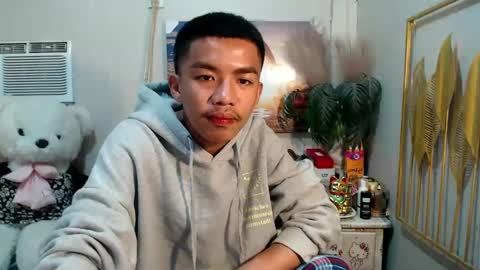 Snapshot of vanxxx2005 chatting on 02-18-25, 07:09 vanxxx2005 online show from 02-18-25, 07:09