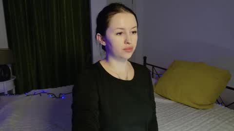 vaolietkat online show from 02-18-26, 06:42