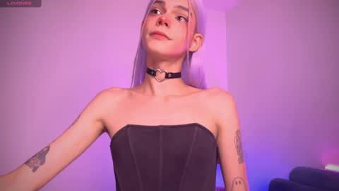 Snapshot of varya_ferreira chatting on 03-12-25, 05:02  Varya Ferreira - independent model  online show from 03-12-25, 05:02