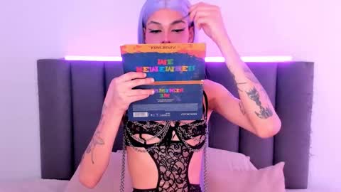 Snapshot of varya_ferreira chatting on 09-24-25, 01:14  Varya Ferreira - independent model  online show from 09-24-25, 01:14