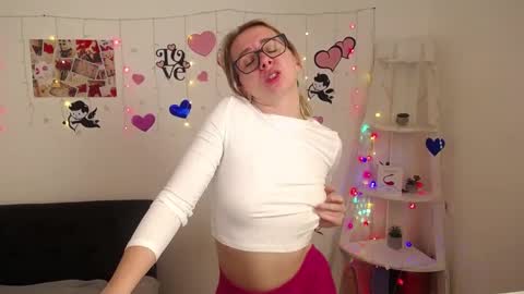 Vasilisa online show from 01-18-25, 04:10