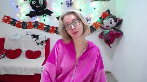 Vasilisa online show from 10-18-25, 06:16