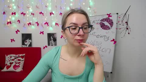 Vasilisa online show from 03-08-26, 06:17