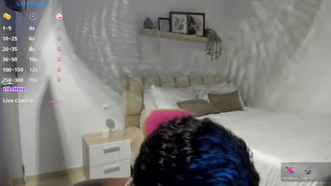 Snapshot of vayolet___ chatting on 05-18-26, 08:36 Hi Im Vayolet online show from 05-18-26, 08:36