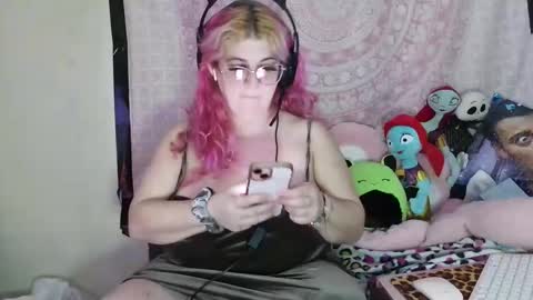 Veronica Lehane online show from 12-25-24, 04:44