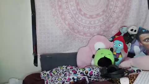 Veronica Lehane online show from 12-27-24, 10:01